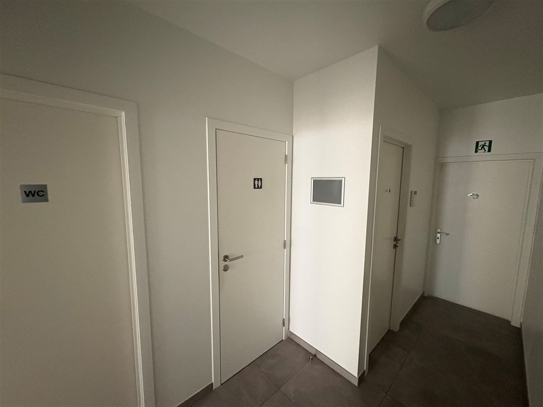 Photo 5 de Surface commerciale A LOUER 90m2 MARCHE-EN-FAMENNE centre-ville