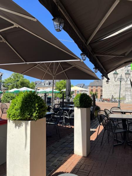 LES GLACES DE LALIE — 65c09bfeb1039125066954.jpeg