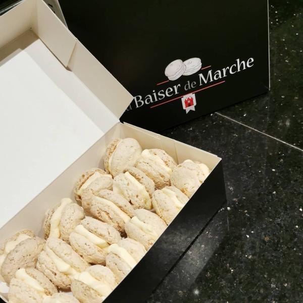 AU BAISER DE MARCHE — 6272380637324000464177.jpg