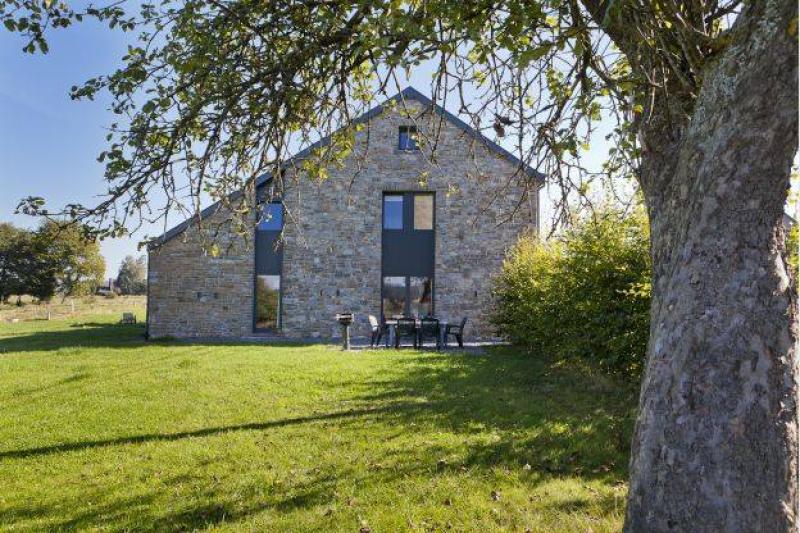 AU VIEUX POMMIER — AU VIEUX POMMIER