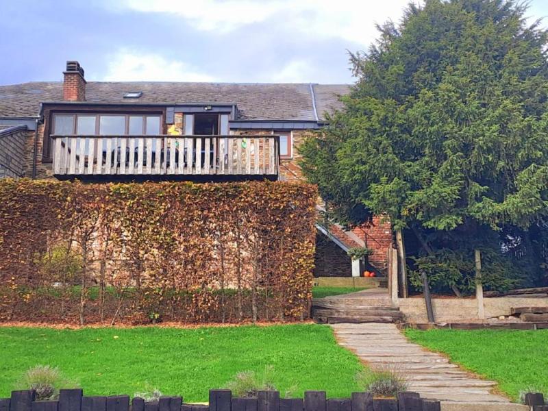 LA BELLE VUE — LA BELLE VUE