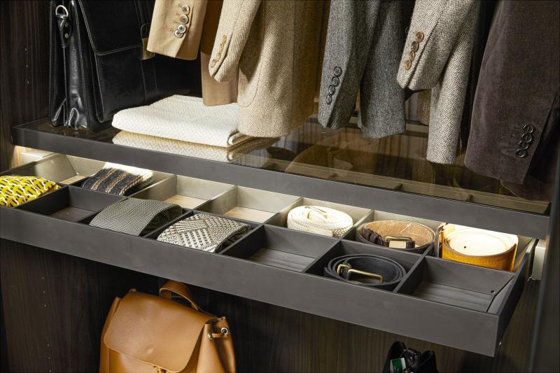 MAISONN NODIT DRAGOS — 67ec3373764f2132536684.jpg