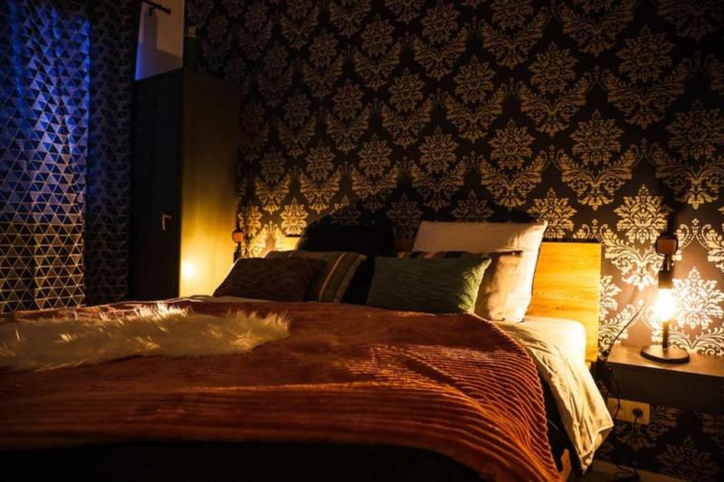 AMAZON CORTEN — 65cb4f4d37f37862343574.jpg