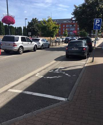 PARKING PMR - CIMETIÈRE
