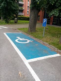 PARKING PMR - RUE VICTOR LIBERT / TRIBUNAL (4 PLACES)