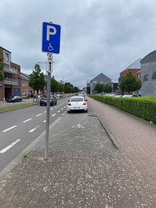PARKING PMR - CHAUSSÉ DE LIÈGE / HOME LIBERT