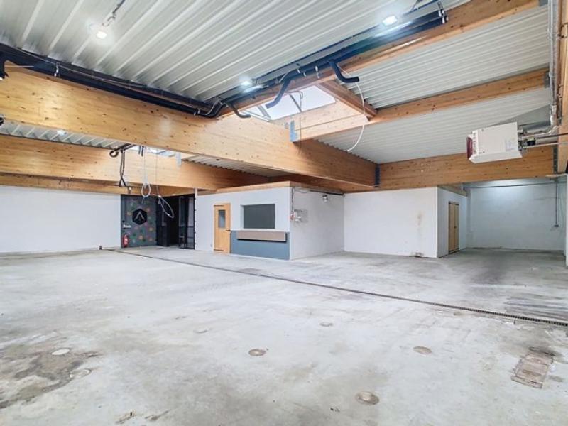 SURFACE COMMERCIALE A LOUER 360M2 MARCHE-EN-FAMENNE CENTRE-VILLE — 66fcf3da2ac00882757753.jpg