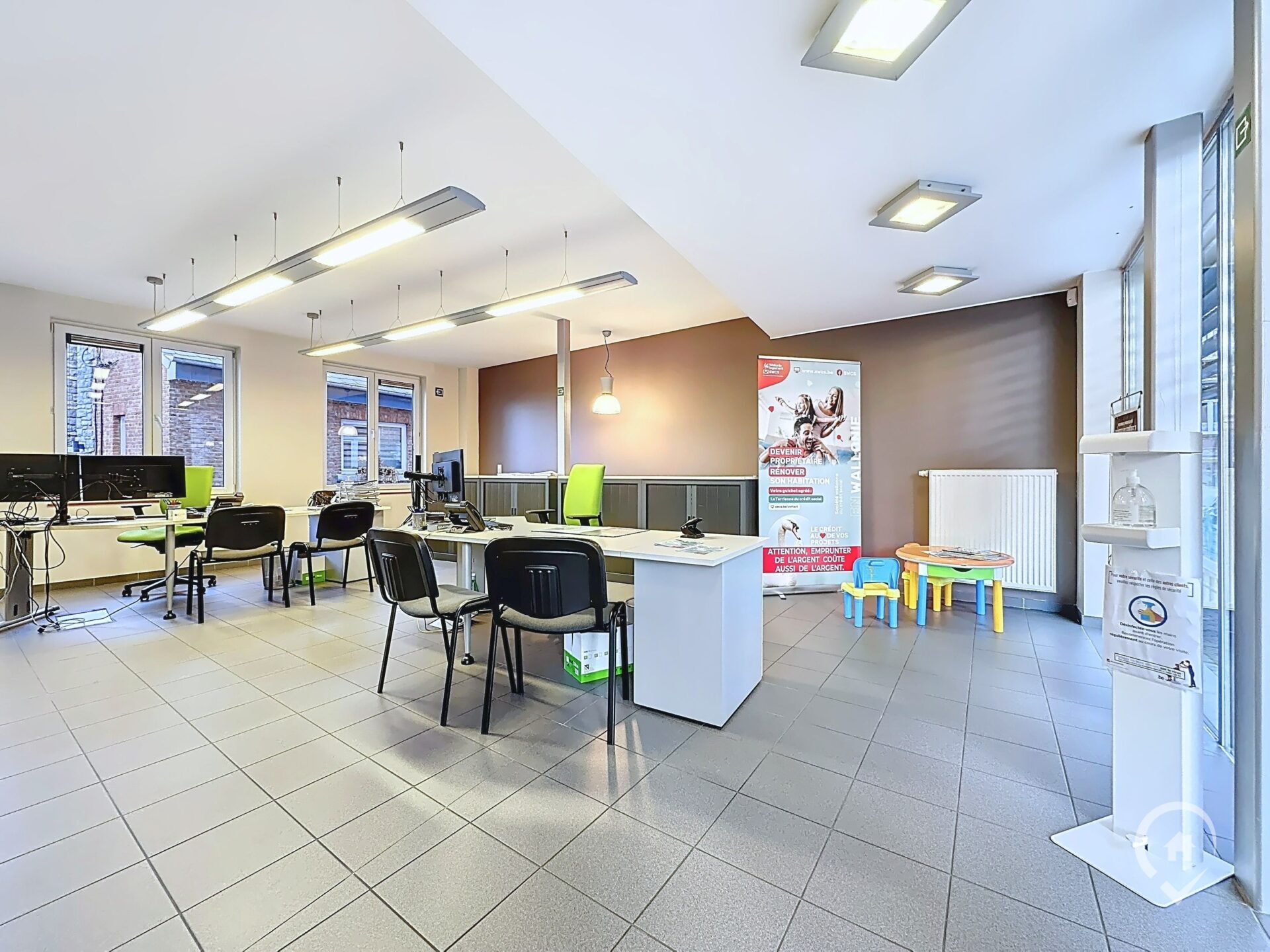 Photo 1 de SURFACE COMMERCIALE A LOUER 84M2 MARCHE-EN-FAMENNE CENTRE-VILLE 