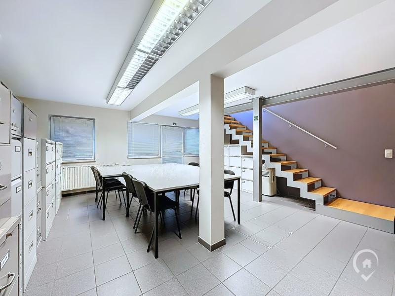 SURFACE COMMERCIALE A VENDRE 84M2 MARCHE-EN-FAMENNE CENTRE-VILLE (IMMEUBLE DE RAPPORT) — 694a421702e65787683351.jpg