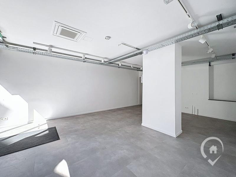 Surface commerciale A LOUER 85m2 cnetre-ville MARCHE-EN-FAMENNE — Surface commerciale A LOUER 85m2 cnetre-ville MARCHE-EN-FAMENNE