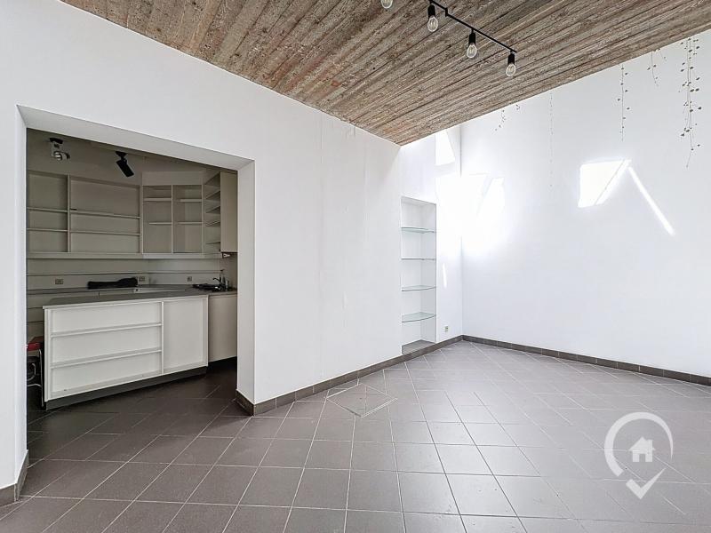 Surface commerciale A LOUER 85m2 cnetre-ville MARCHE-EN-FAMENNE — Surface commerciale A LOUER 85m2 cnetre-ville MARCHE-EN-FAMENNE