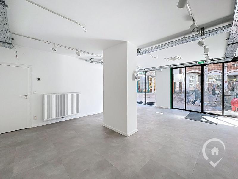 Surface commerciale A LOUER 85m2 cnetre-ville MARCHE-EN-FAMENNE — Surface commerciale A LOUER 85m2 cnetre-ville MARCHE-EN-FAMENNE