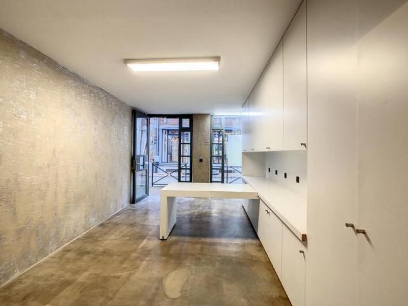 SURFACE COMMERCIALE A LOUER 36M2 MARCHE-EN-FAMENNE CENTRE-VILLE — SURFACE COMMERCIALE A LOUER 36M2 MARCHE-EN-FAMENNE CENTRE-VILLE