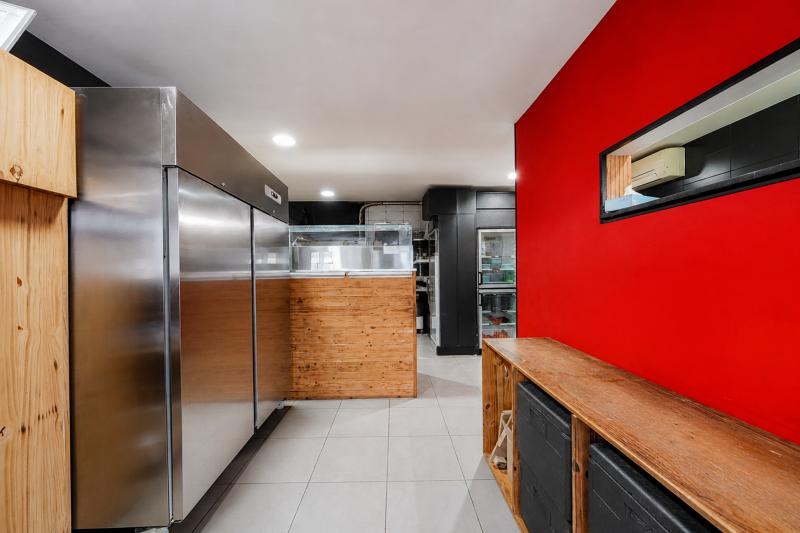 SURFACE COMMERCIALE A VENDRE 120m2 MARCHE-EN-FAMENNE CENTRE-VILLE — SURFACE COMMERCIALE A VENDRE 120m2 MARCHE-EN-FAMENNE centre-ville