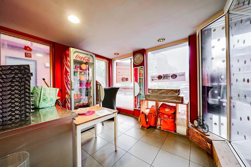 SURFACE COMMERCIALE A VENDRE 120m2 MARCHE-EN-FAMENNE CENTRE-VILLE — SURFACE COMMERCIALE A VENDRE 120m2 MARCHE-EN-FAMENNE centre-ville