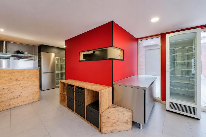 SURFACE COMMERCIALE A VENDRE 120m2 MARCHE-EN-FAMENNE CENTRE-VILLE — SURFACE COMMERCIALE A VENDRE 120m2 MARCHE-EN-FAMENNE centre-ville