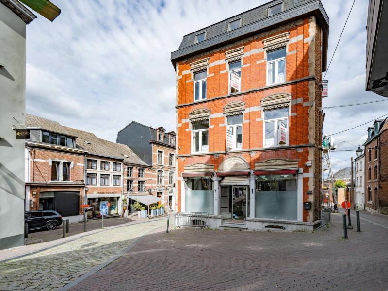 SURFACE COMMERCIALE A VENDRE 144m2 MARCHE-EN-FAMENNE CENTRE-VILLE — SURFACE COMMERCIALE A VENDRE 144m2 MARCHE-EN-FAMENNE CENTRE-VILLE