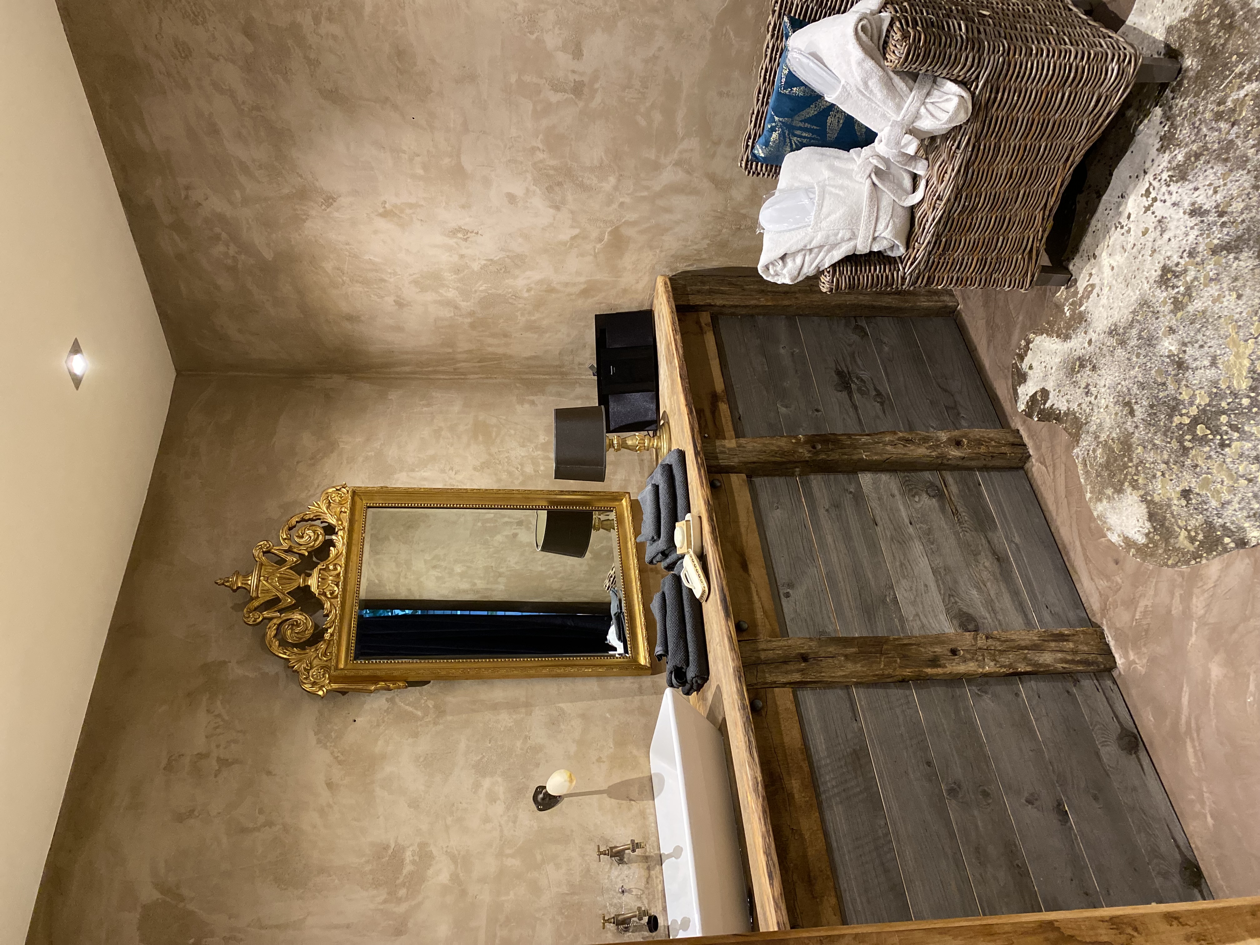 Photo 13 de SUITES DE LUXE CHILL&OUT ET WELLNESS