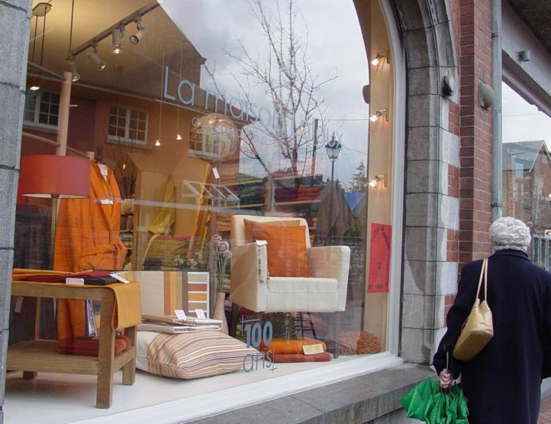 LALOUX STORES — 1536802774fcde90c64f6761bc836258.jpg