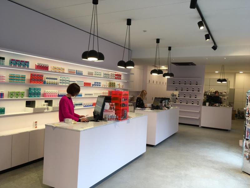 PHARMACIE DEBOR CENTRE — 67ec1180b6f98536968764.jpg