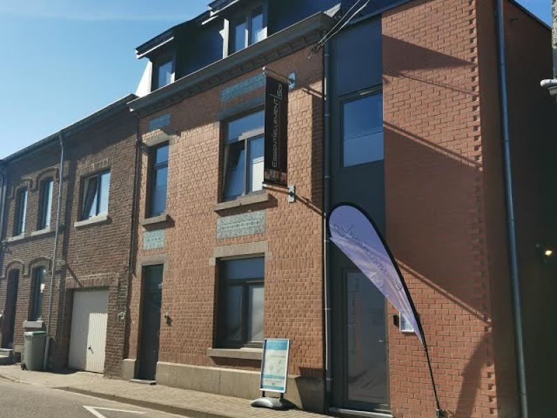 ESTHÉTIQUE ESSENTIELLEMENT SOI — ESTHÉTIQUE ESSENTIELLEMENT SOI