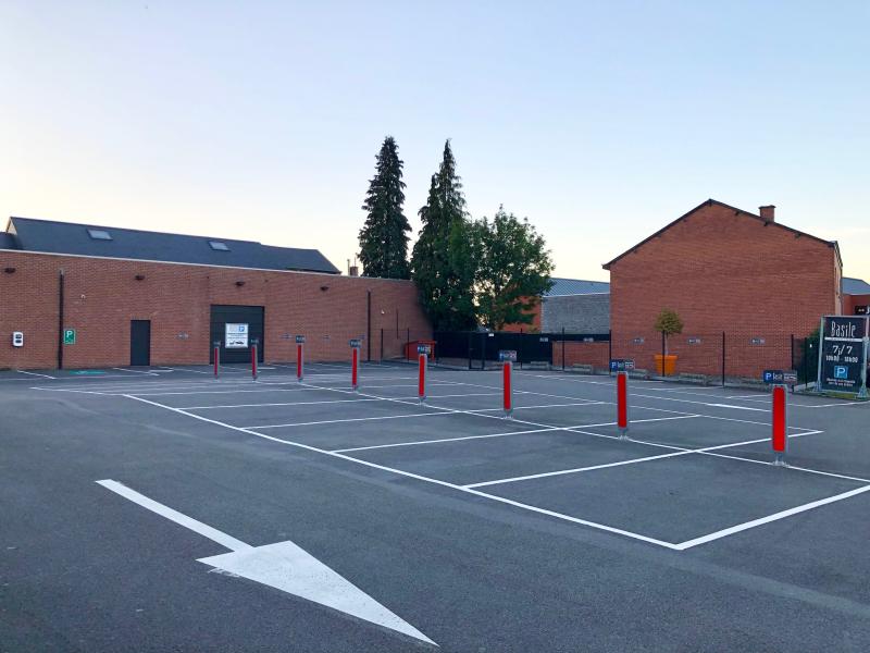 BASILE BOUTIQUE — 65c78aba52daf408263614.jpg