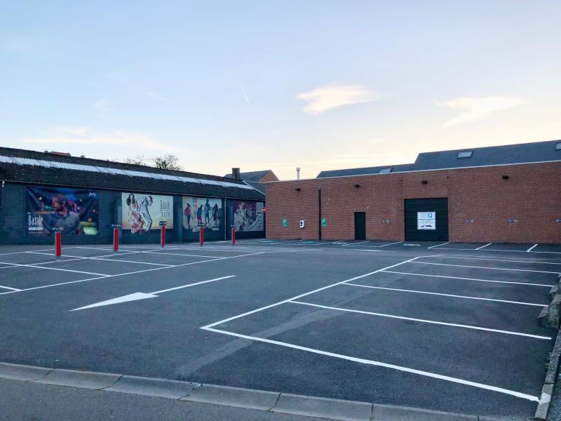 BASILE BOUTIQUE — 65c78b1c3edb9679342020.jpg